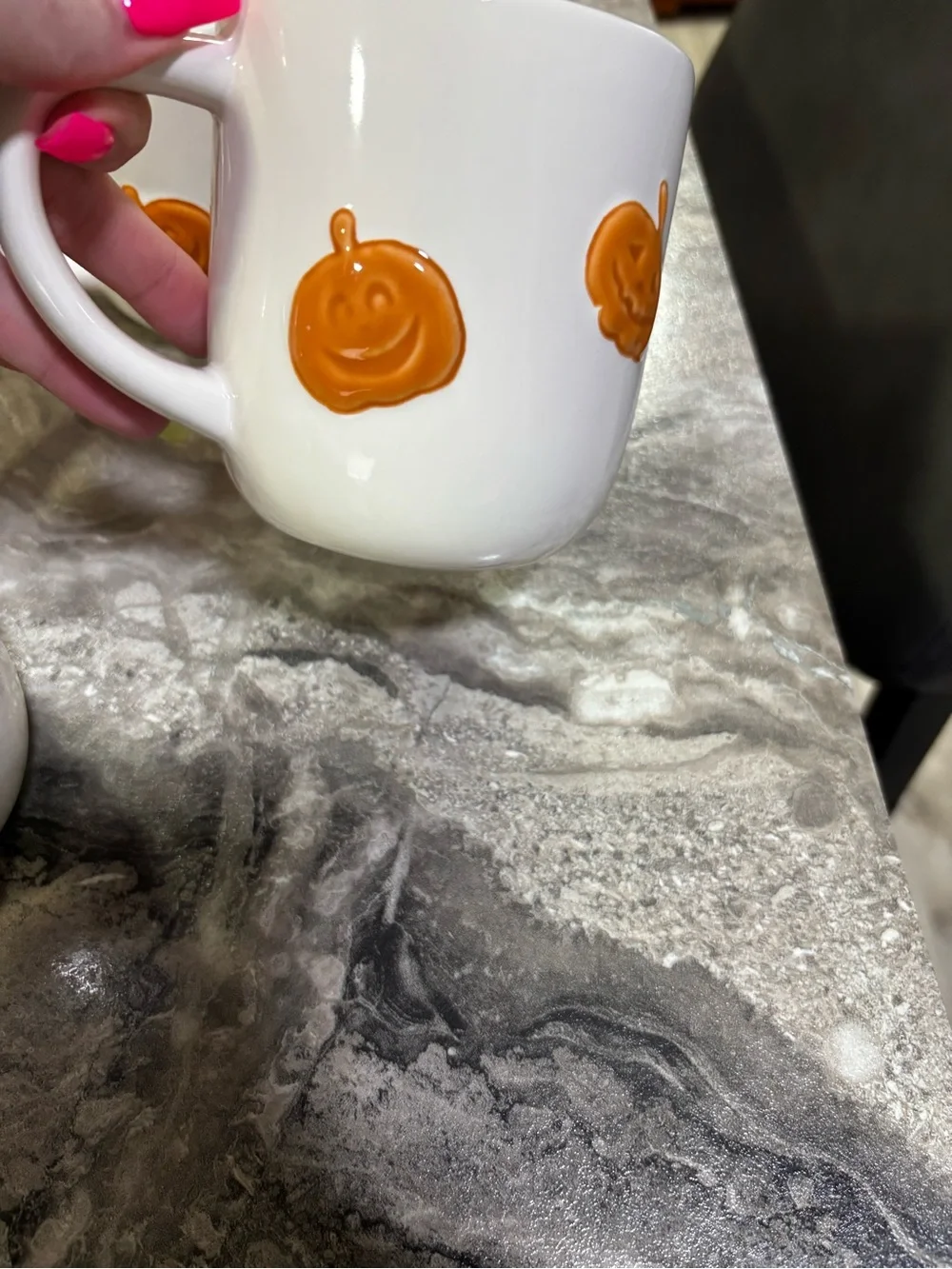 Set of 6 Pottery Barn Pumpkin Coffee Mugs